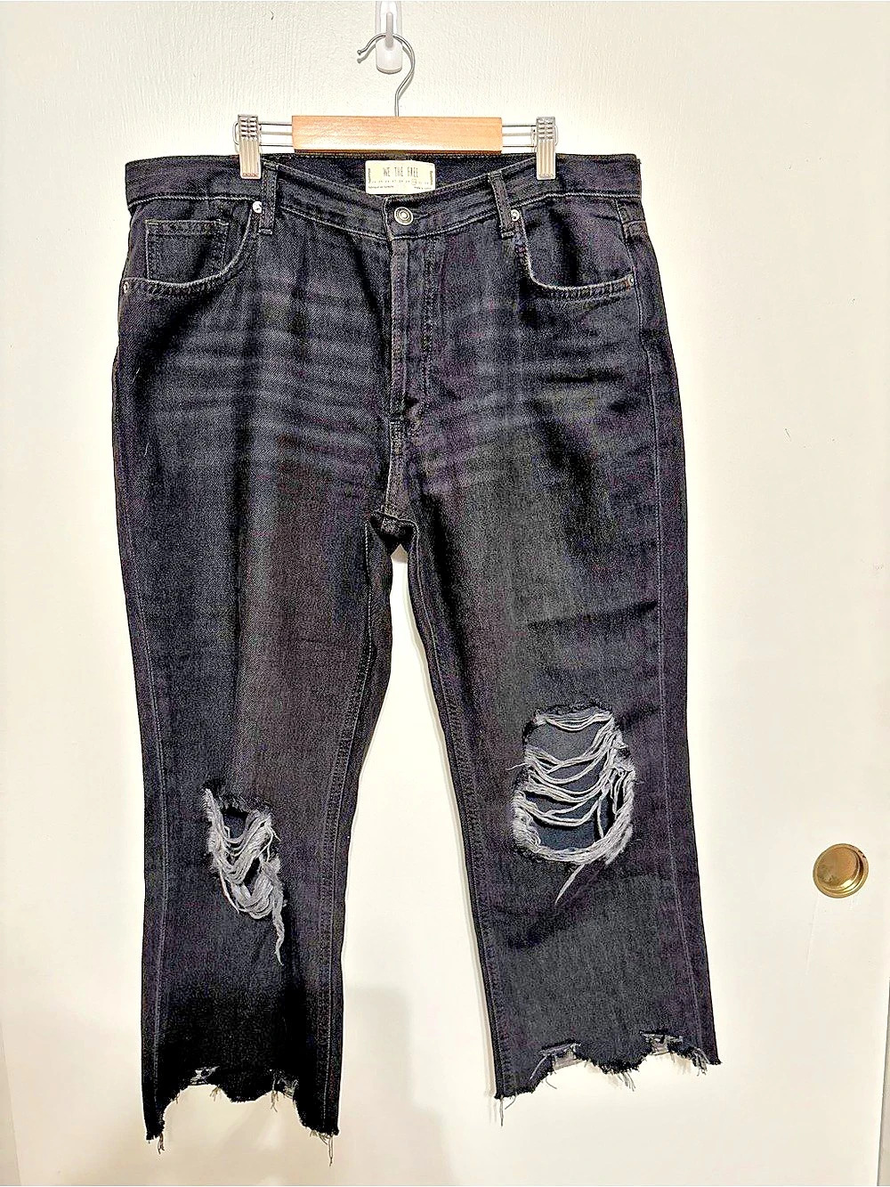We The Free Distressed Raw Hem Cropped Jeans Black Waist 30